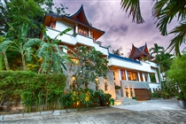 Villa external view from driveway